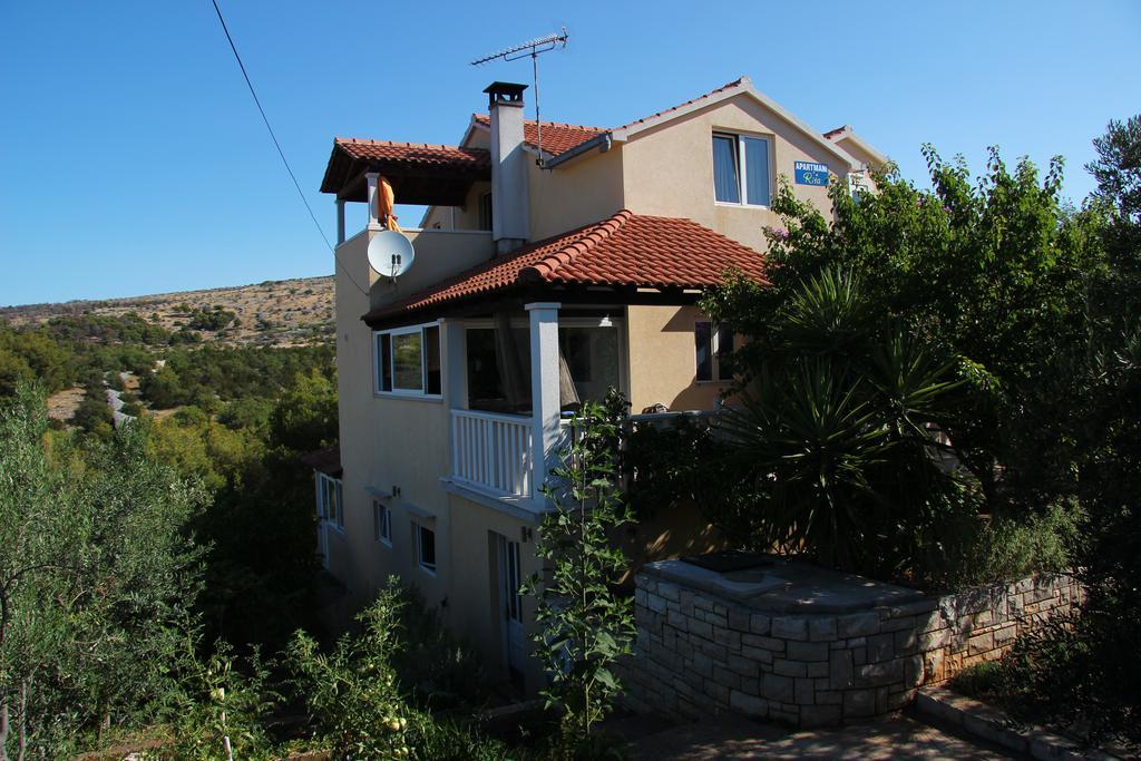 Apartmani Rita Milna  Bagian luar foto