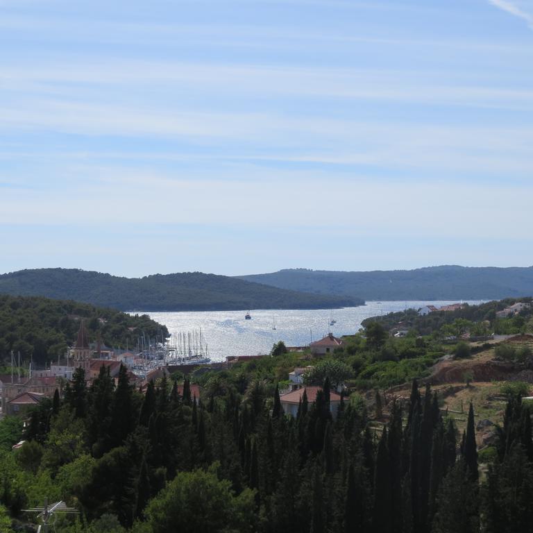 Apartmani Rita Milna  Bagian luar foto
