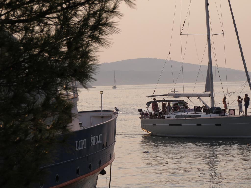 Apartmani Rita Milna  Bagian luar foto